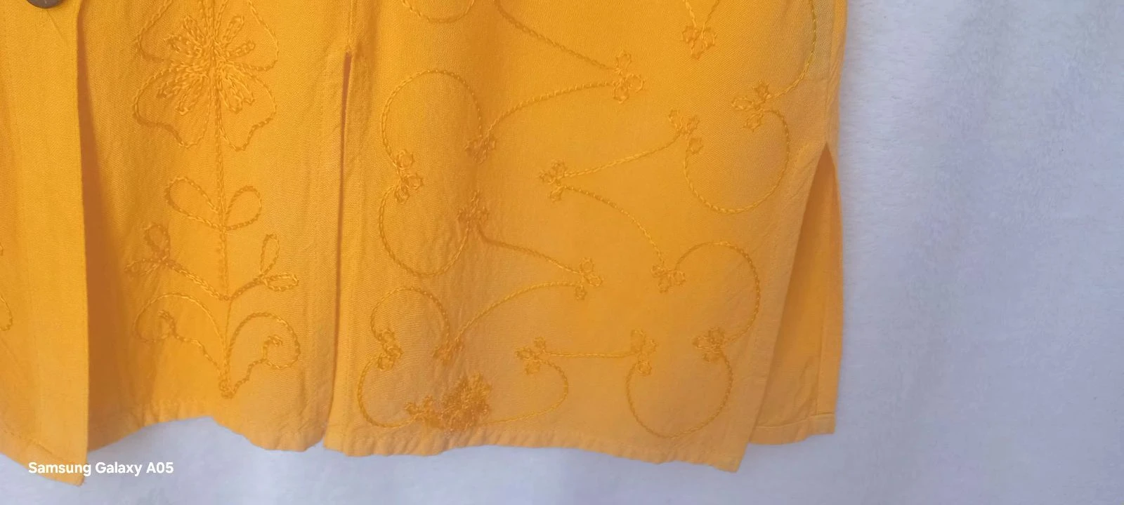 Top bordado com gradiente amarelo - T 2(M) Feito na Índia - Novo – photo 8